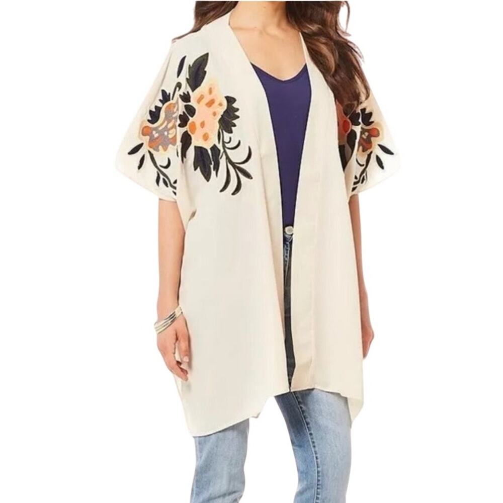 Gibson Latimer Kimono Jacket Size Medium Boho Floral Embroidered Open Front